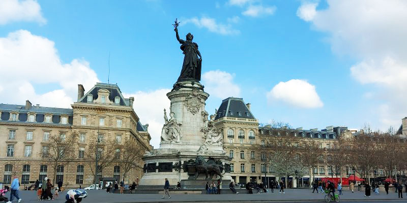 FRANCE. The LISA for the Salon Philatélique de Printemps Paris 2025, a deferred issue